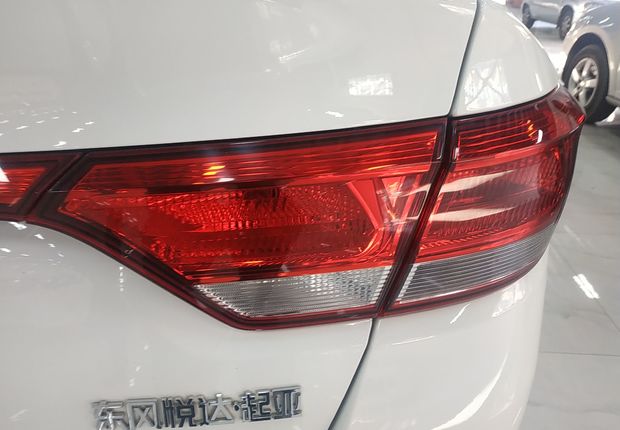 起亚K2 2017款 1.4L 手动 4门5座三厢车 GLS (国Ⅴ) 