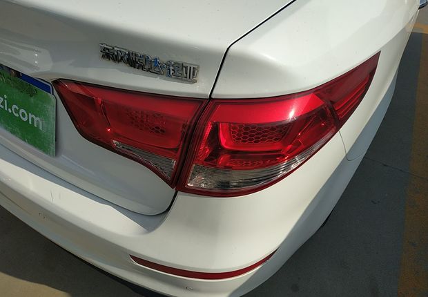 起亚K2 2015款 1.4L 自动 4门5座三厢车 GLS (国Ⅳ) 