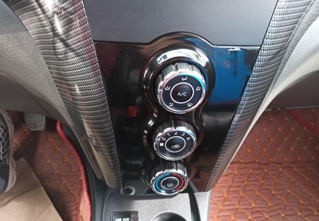 金杯智尚S30 2013款 1.5L 手动 前驱 精英型 (国Ⅳ) 