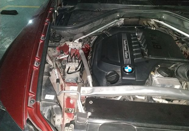 宝马X6 35i [进口] 2013款 3.0T 自动 四驱 汽油 