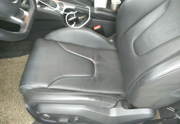 奥迪TT [进口] Coupe 2011款 2.0T 自动 汽油 