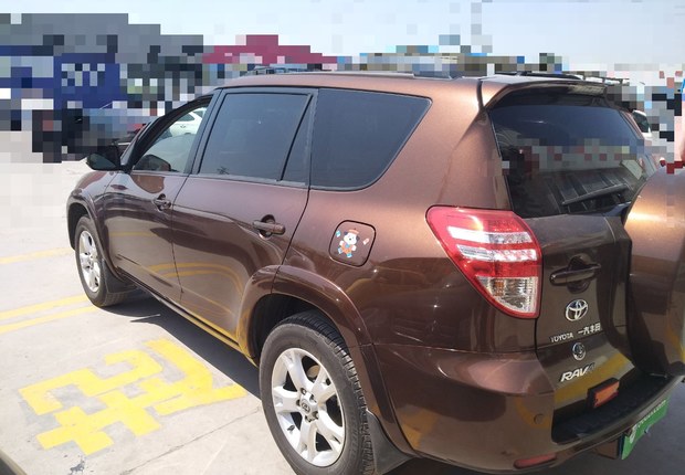 丰田RAV4 2011款 2.4L 自动 四驱 豪华型 (国Ⅳ) 