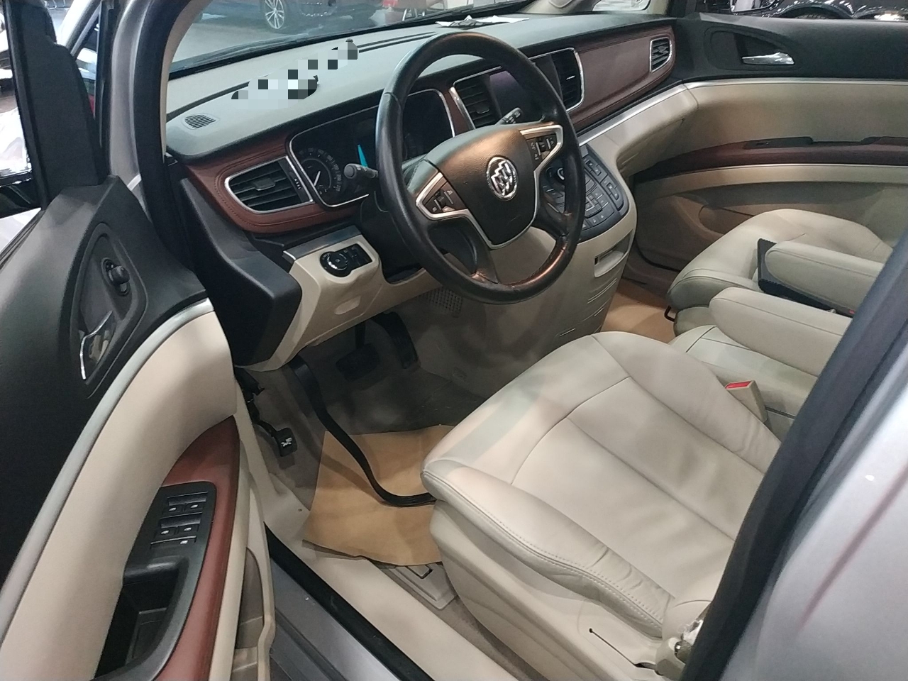 别克gl8 2017款 2.5l 自动 7座 25s豪华型 (国Ⅴ)