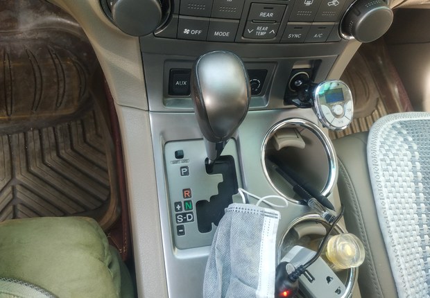 丰田汉兰达 2011款 2.7L 自动 前驱 豪华版 (国Ⅳ) 