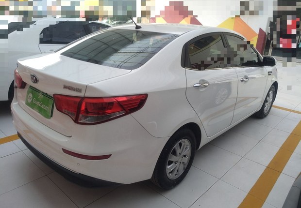 起亚K2 2015款 1.4L 手动 4门5座三厢车 GLS (国Ⅳ) 