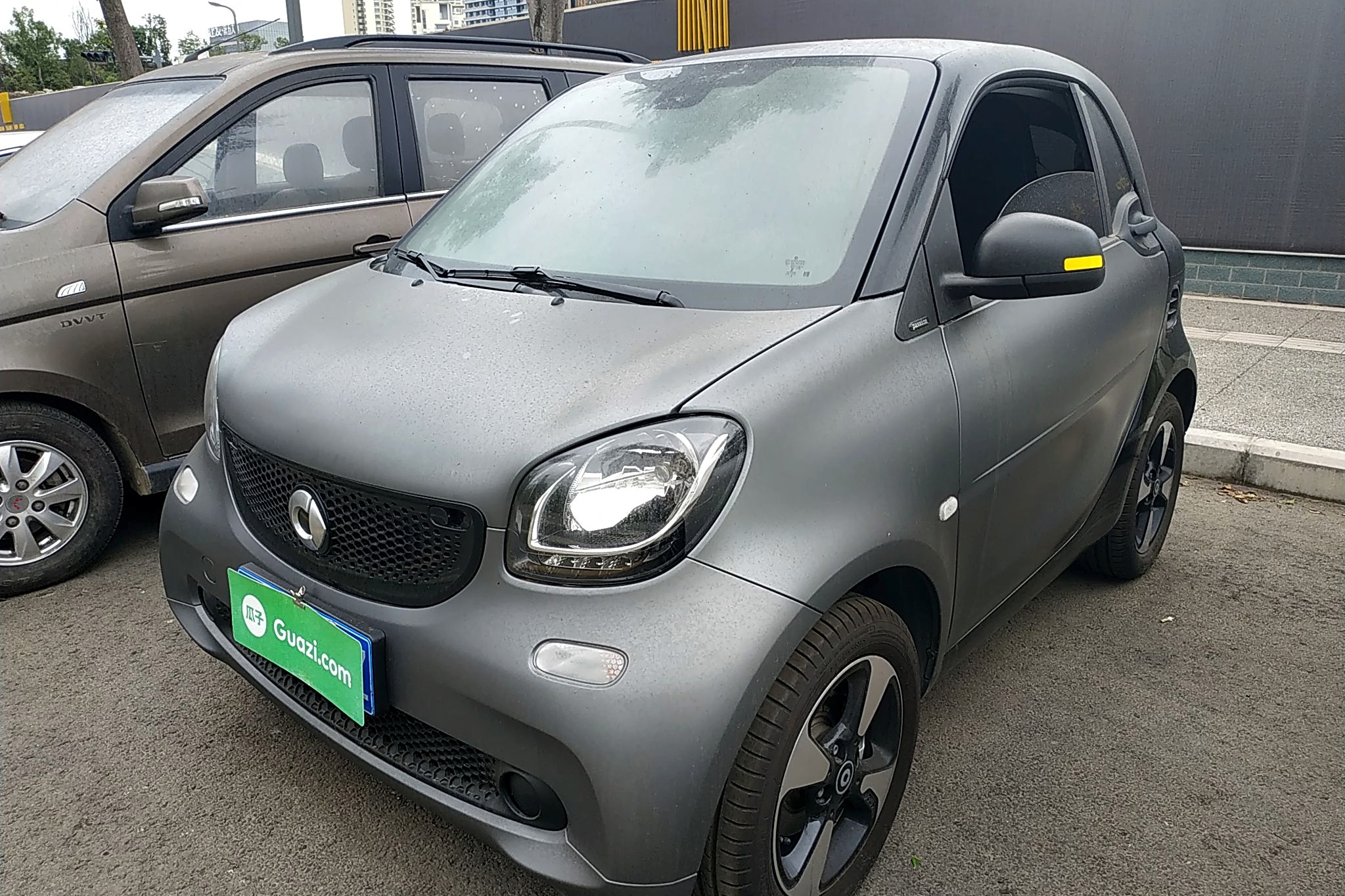 成都smart Smart Fortwo 2018款1 0l 52千瓦硬顶激情版国v二手车 价格图片报价多少钱 瓜子二手车