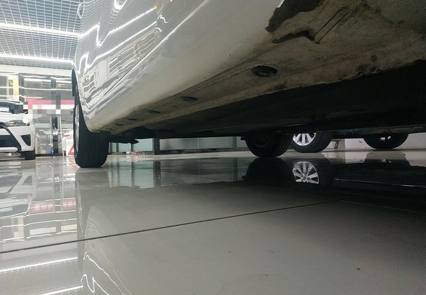 起亚K2 2015款 1.4L 手动 4门5座三厢车 GLS (国Ⅳ) 