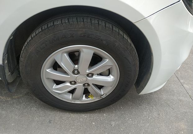 起亚K2 2015款 1.4L 自动 4门5座三厢车 GLS (国Ⅳ) 