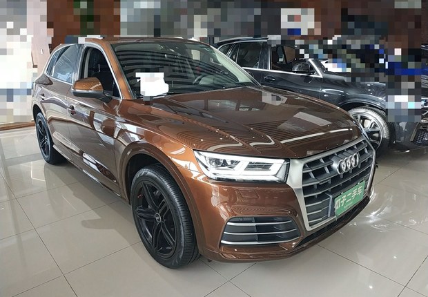 奥迪Q5L 40TFSI 2018款 2.0T 自动 荣享时尚型 (国Ⅴ) 