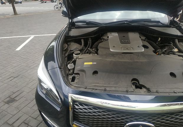 英菲尼迪Q70L [进口] 2017款 2.5L 自动 精英版 