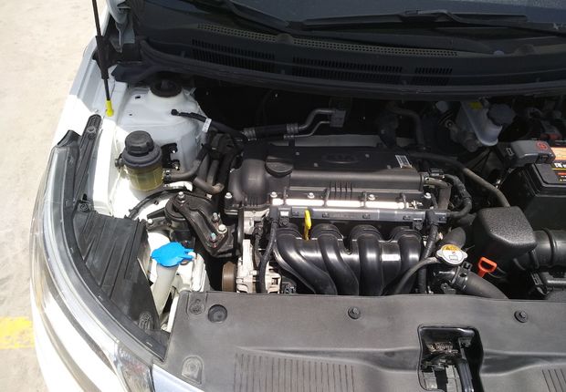 起亚K2 2012款 1.4L 自动 4门5座三厢车 GLS (国Ⅳ) 