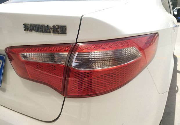 起亚K2 2012款 1.4L 自动 4门5座三厢车 GLS (国Ⅳ) 