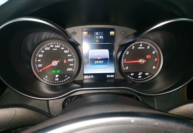 奔驰C级 C200 2016款 2.0T 自动 运动版 (国Ⅴ) 