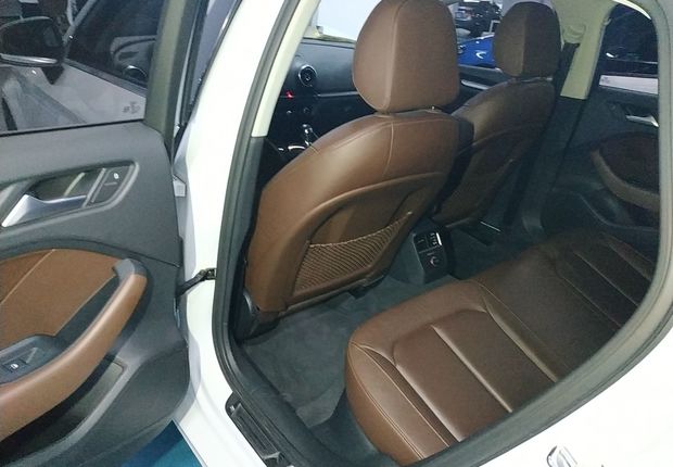 奥迪A3 40TFSI 2015款 1.8T 自动 舒适型Limousine (国Ⅴ) 