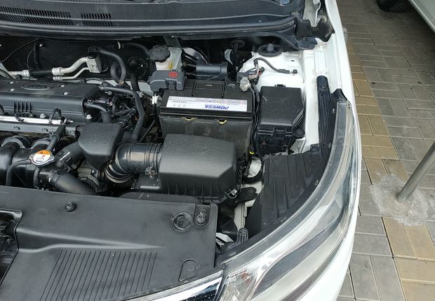 起亚K2 2012款 1.4L 手动 4门5座三厢车 GLS (国Ⅳ) 