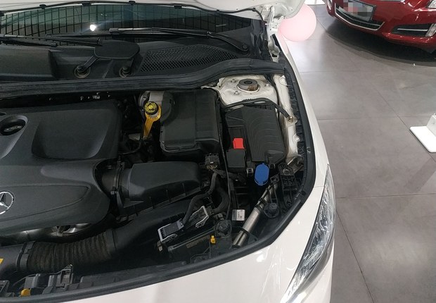 奔驰CLA级 CLA200 [进口] 2017款 1.6T 自动 汽油 动感型改款 