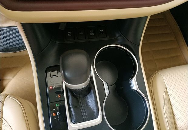 丰田汉兰达 2015款 2.0T 自动 四驱 豪华版 (国Ⅴ) 