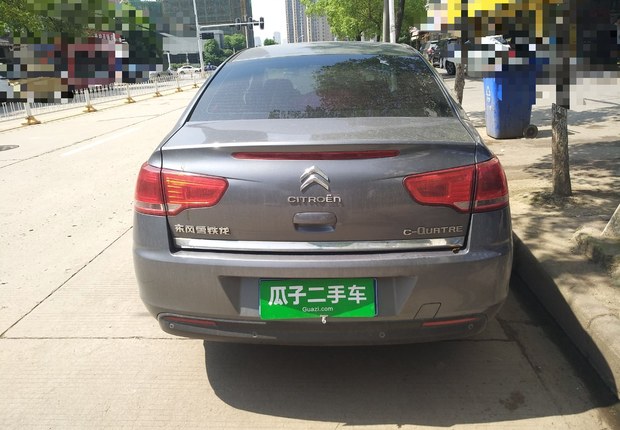 雪铁龙世嘉 2013款 1.6L 手动 4门5座三厢车 品尚型 (国Ⅳ) 