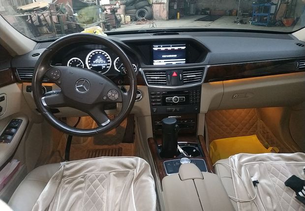 奔驰E级 E300L 2013款 3.0L 自动 汽油 优雅型 (国Ⅳ) 