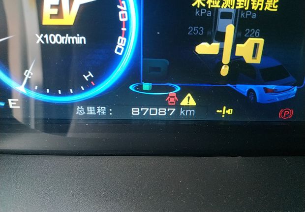 比亚迪秦 2014款 1.5T 自动 旗舰型 (国Ⅳ) 