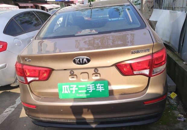 起亚K2 2015款 1.4L 手动 4门5座三厢车 GLS (国Ⅳ) 