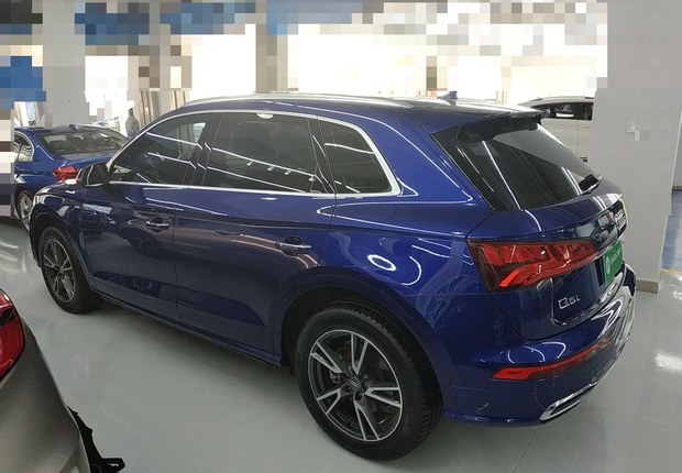 奥迪Q5L 40TFSI 2018款 2.0T 自动 荣享时尚型 (国Ⅴ) 