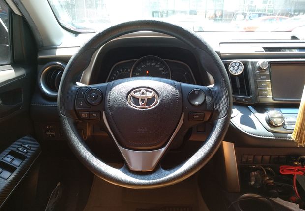 丰田RAV4 2015款 2.0L 自动 前驱 风尚版 (国Ⅴ) 