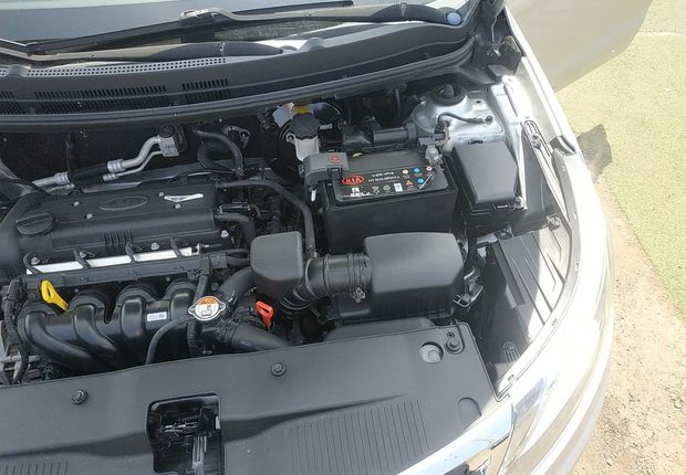 起亚K2 2012款 1.4L 自动 4门5座三厢车 GLS (国Ⅳ) 