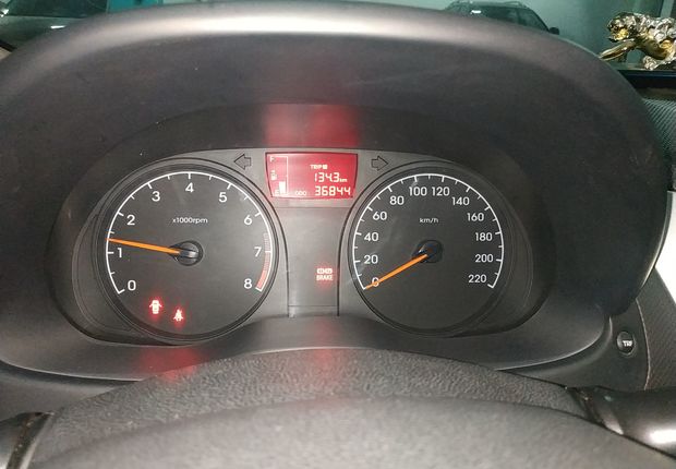 现代瑞纳 2014款 1.4L 手动 4门5座三厢车 智能型GLS (国Ⅳ) 