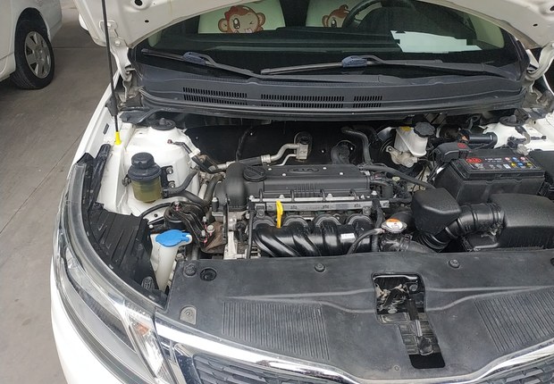 起亚K2 2011款 1.4L 手动 4门5座三厢车 GLS (国Ⅳ) 