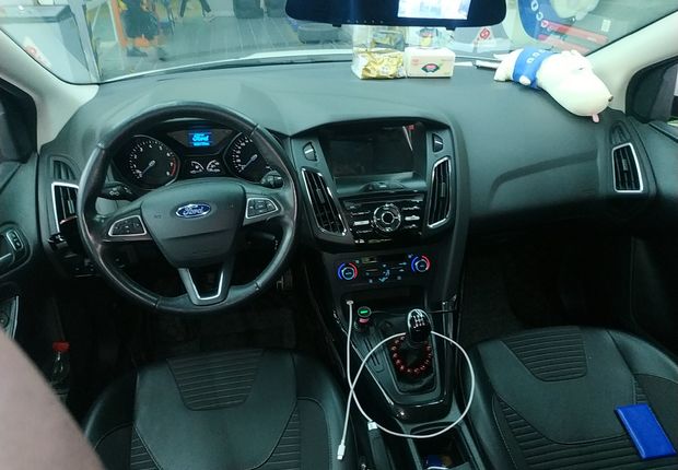 福特福克斯 2017款 1.6L 手动 4门5座三厢车 风尚型智行版 (国Ⅴ) 