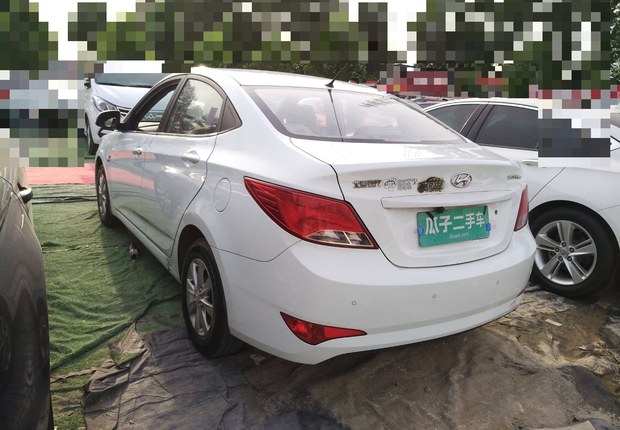 现代瑞纳 2014款 1.4L 手动 4门5座三厢车 智能型GLS (国Ⅳ) 