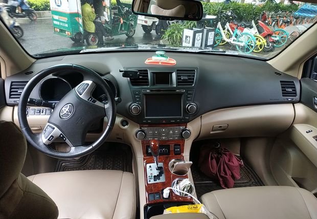 丰田汉兰达 2012款 2.7L 自动 前驱 至尊版 (国Ⅳ) 