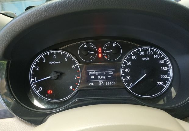 日产骐达 2011款 1.6L 自动 智能型 (国Ⅳ) 