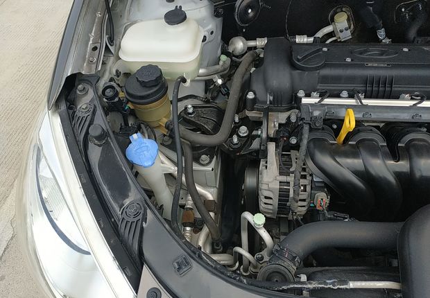 现代悦动 2011款 1.6L 自动 舒适型 (国Ⅳ) 