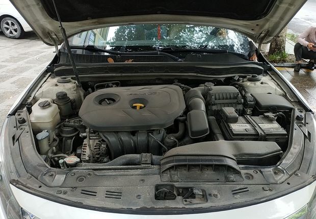 起亚K5 2012款 2.0L 自动 GLS (国Ⅳ) 