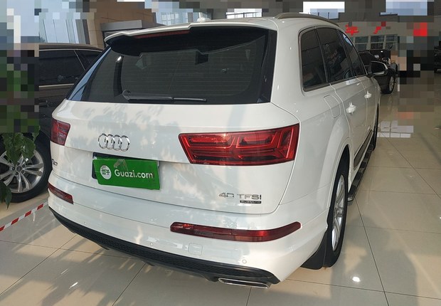 奥迪Q7 40 [进口] 2016款 2.0T 自动 S Line运动型 