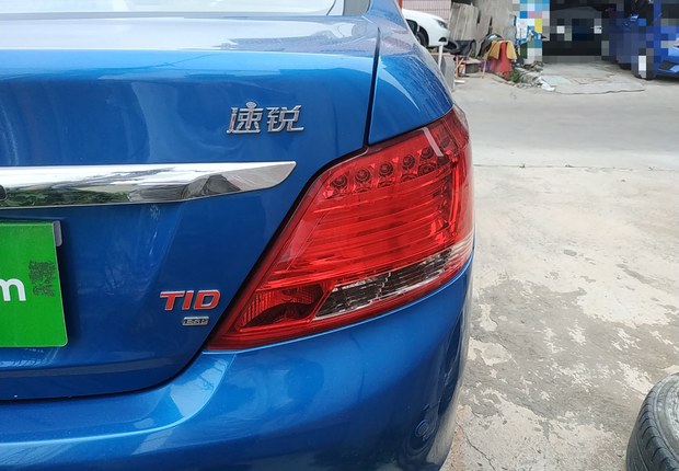 比亚迪速锐 2012款 1.5T 自动 豪华型 (国Ⅳ) 