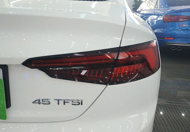 奥迪A5掀背 45TFSI [进口] 2017款 2.0T 自动 汽油 时尚型 (国Ⅴ) 