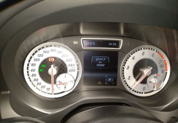 奔驰A级 A200 [进口] 2015款 1.6T 自动 汽油 限量运动型 