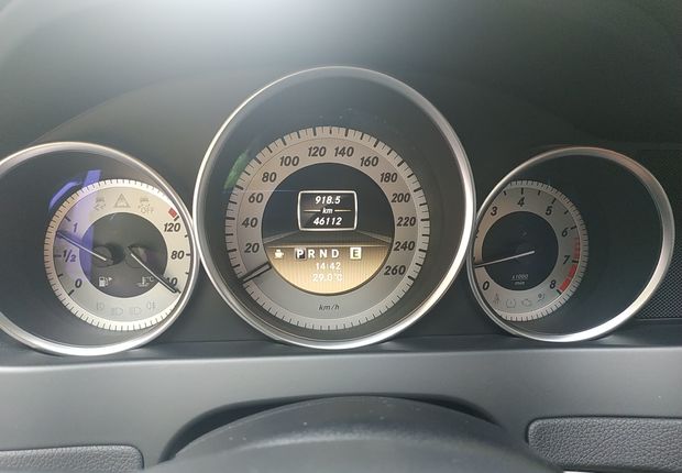 奔驰C级 C300 2011款 3.0L 自动 时尚型 (国Ⅳ) 