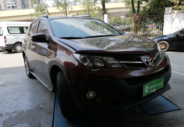 丰田RAV4 2013款 2.0L 自动 四驱 新锐型 (国Ⅳ) 