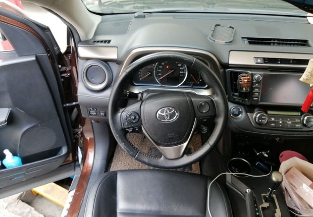 丰田RAV4 2013款 2.0L 自动 四驱 新锐型 (国Ⅳ) 