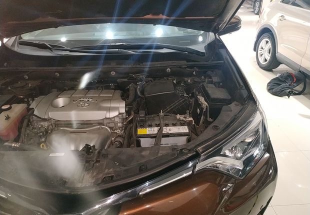 丰田RAV4 2016款 2.5L 自动 四驱 精英版 (国Ⅴ) 