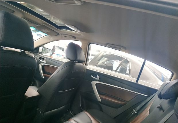 吉利帝豪 RS 2017款 1.5L 自动 百万款向上版 (国Ⅴ) 