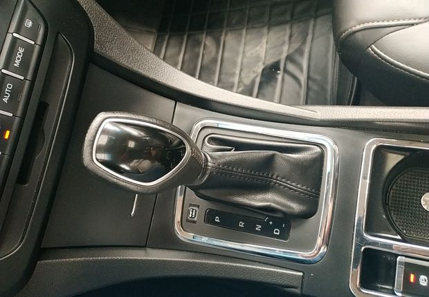 吉利帝豪 RS 2017款 1.5L 自动 百万款向上版 (国Ⅴ) 