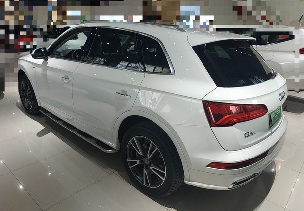 奥迪Q5L 45TFSI 2018款 2.0T 自动 尊享时尚型 (国Ⅴ) 