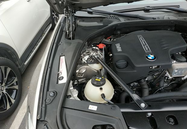 宝马5系 525Li 2017款 2.0T 自动 汽油 领先型 (国Ⅴ) 