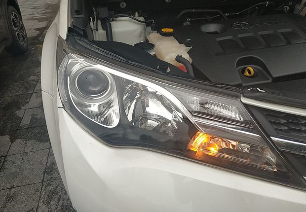 丰田RAV4 2015款 2.0L 自动 前驱 都市版 (国Ⅴ) 