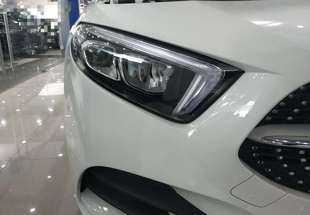 奔驰A级 A200L 2019款 1.3T 自动 运动轿车版 (国Ⅵ) 